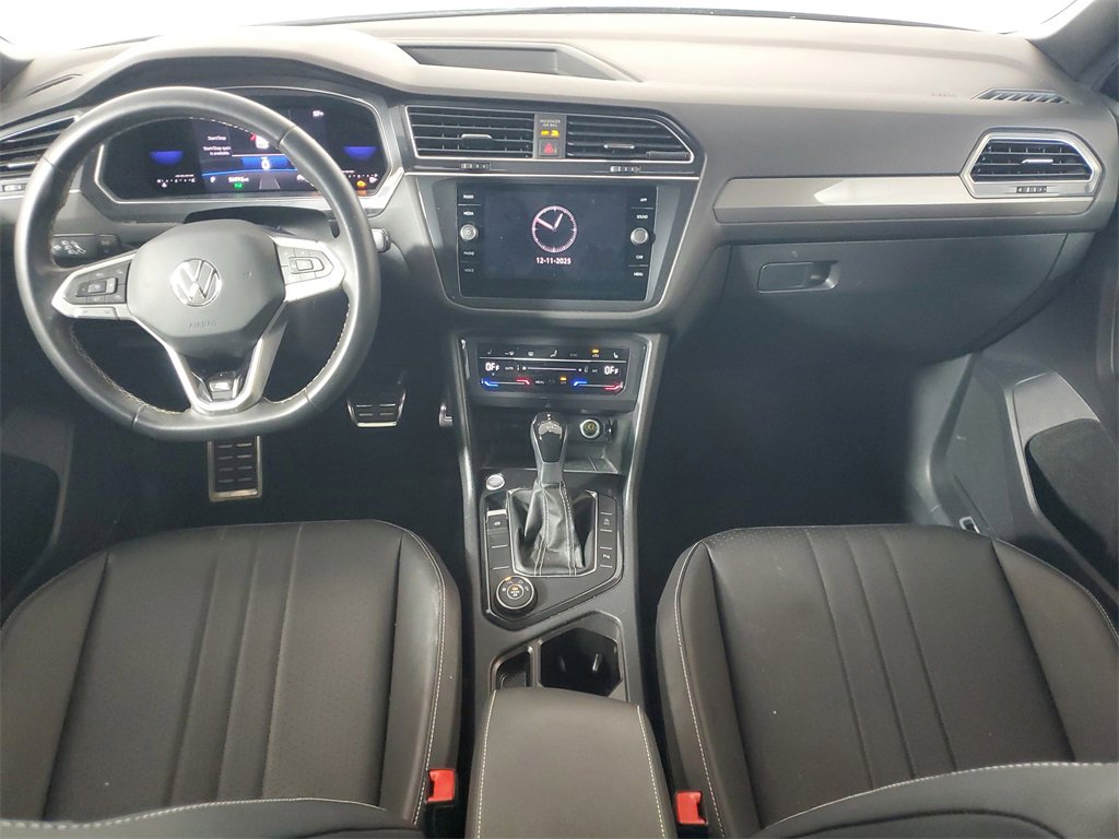 Used 2023 Volkswagen Tiguan SE R-Line image 14