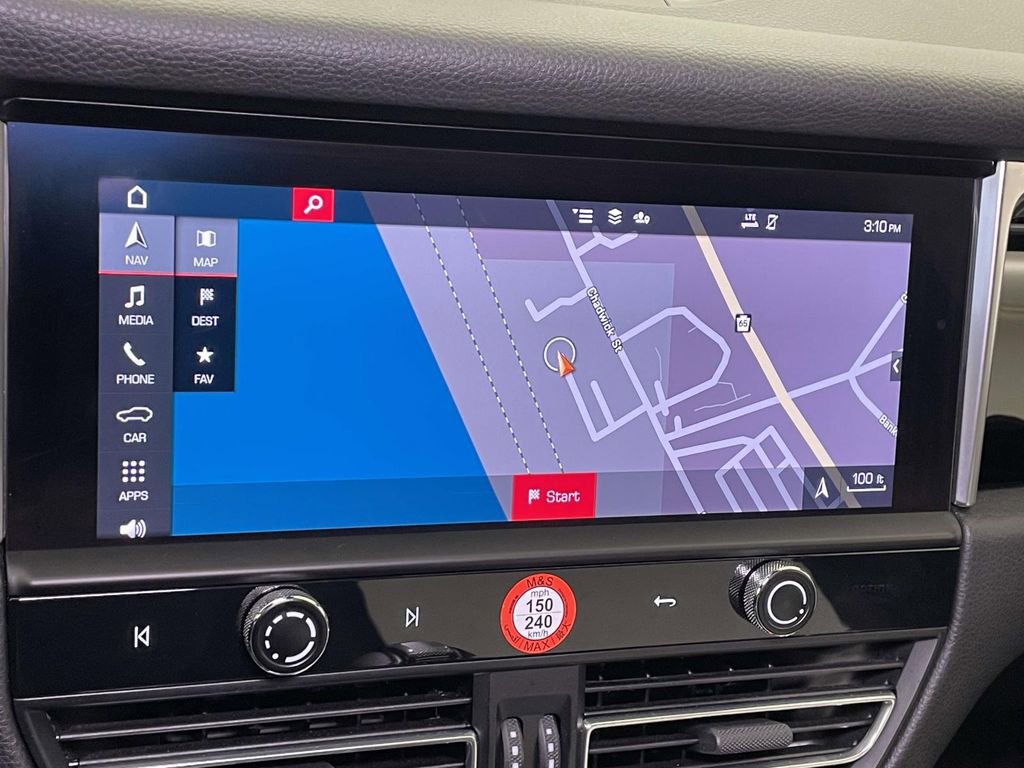 Certified 2022 Porsche Macan image 30