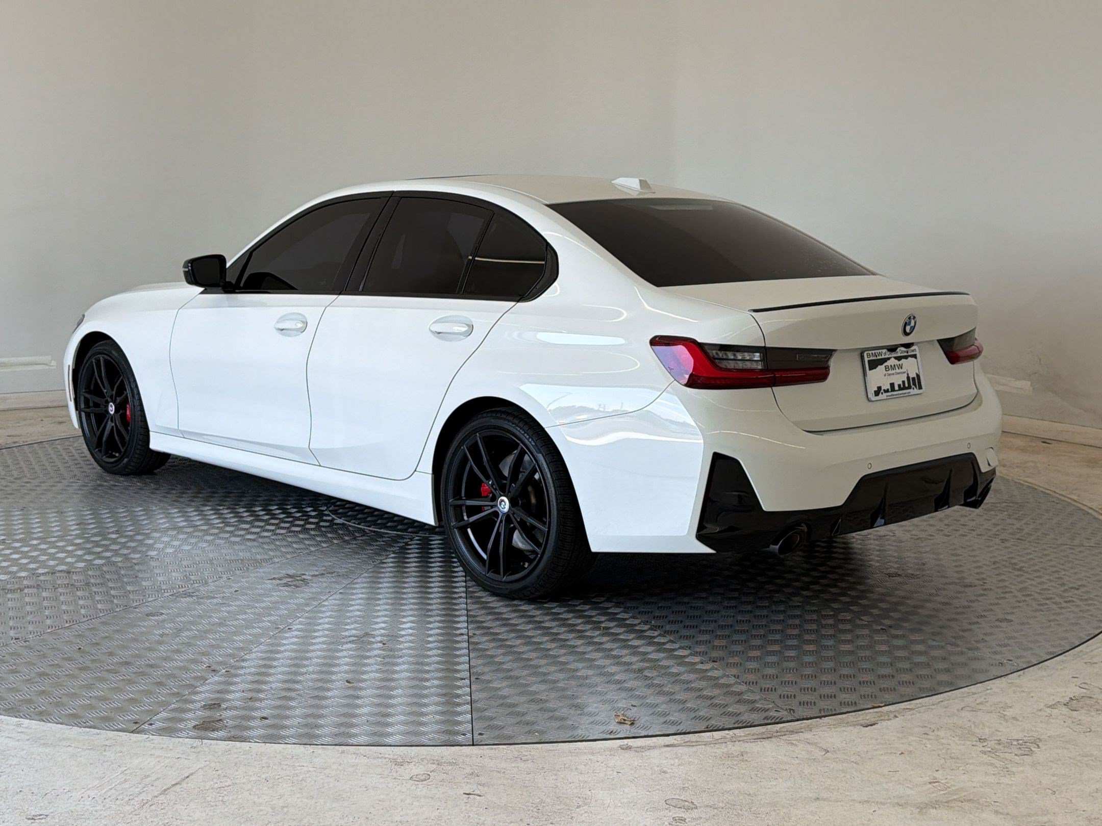 Used 2023 BMW 330i xDrive Sedan w/ M Sport Package AWD/4WD image 3