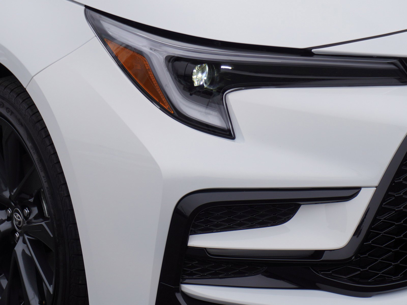 New 2026 Toyota Corolla SE image 3