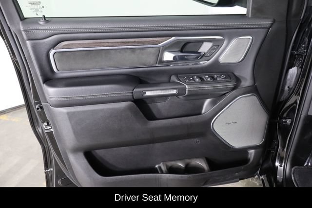 Used 2025 RAM 1500 Laramie AWD/4WD image 19