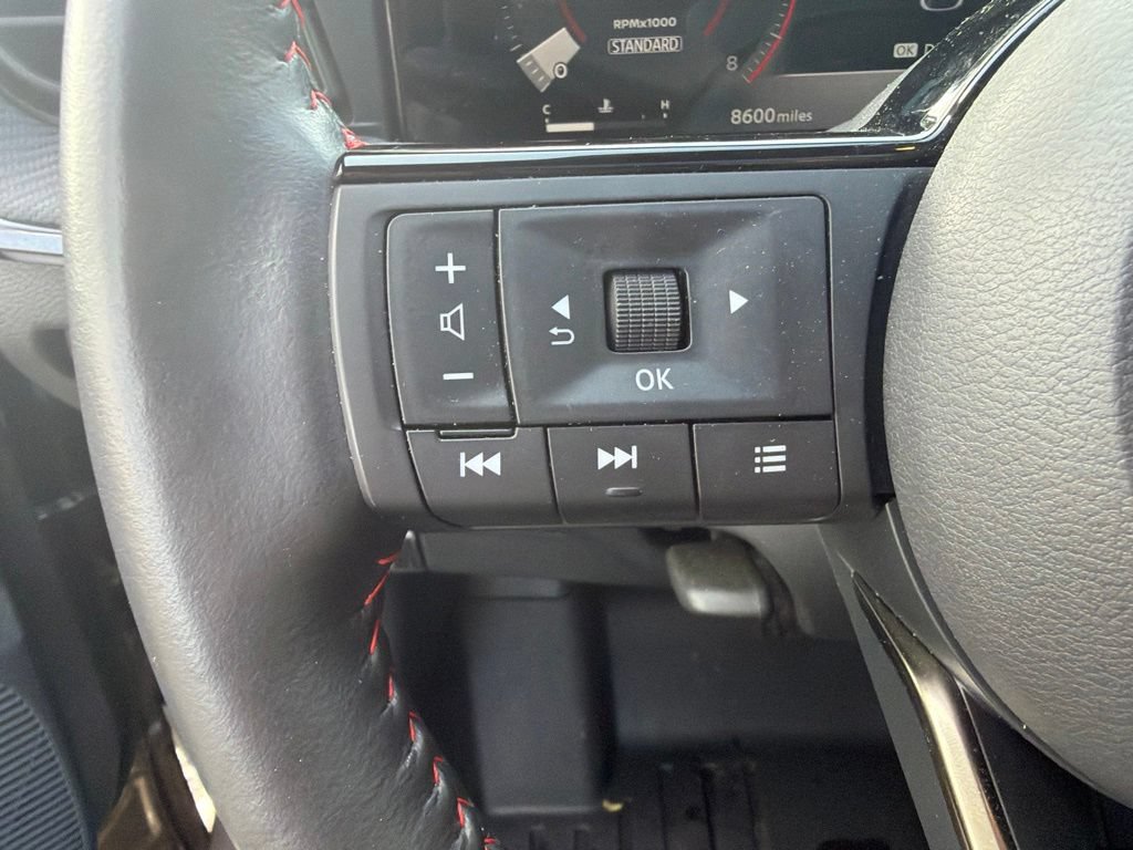 Used 2025 Nissan Kicks SR w/ SR Premium Package AWD/4WD image 18