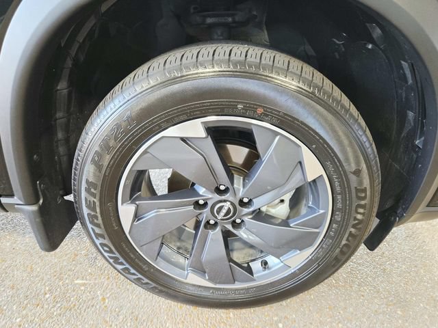 Used 2026 Nissan Rogue SV w/ SV Premium Package AWD/4WD image 13