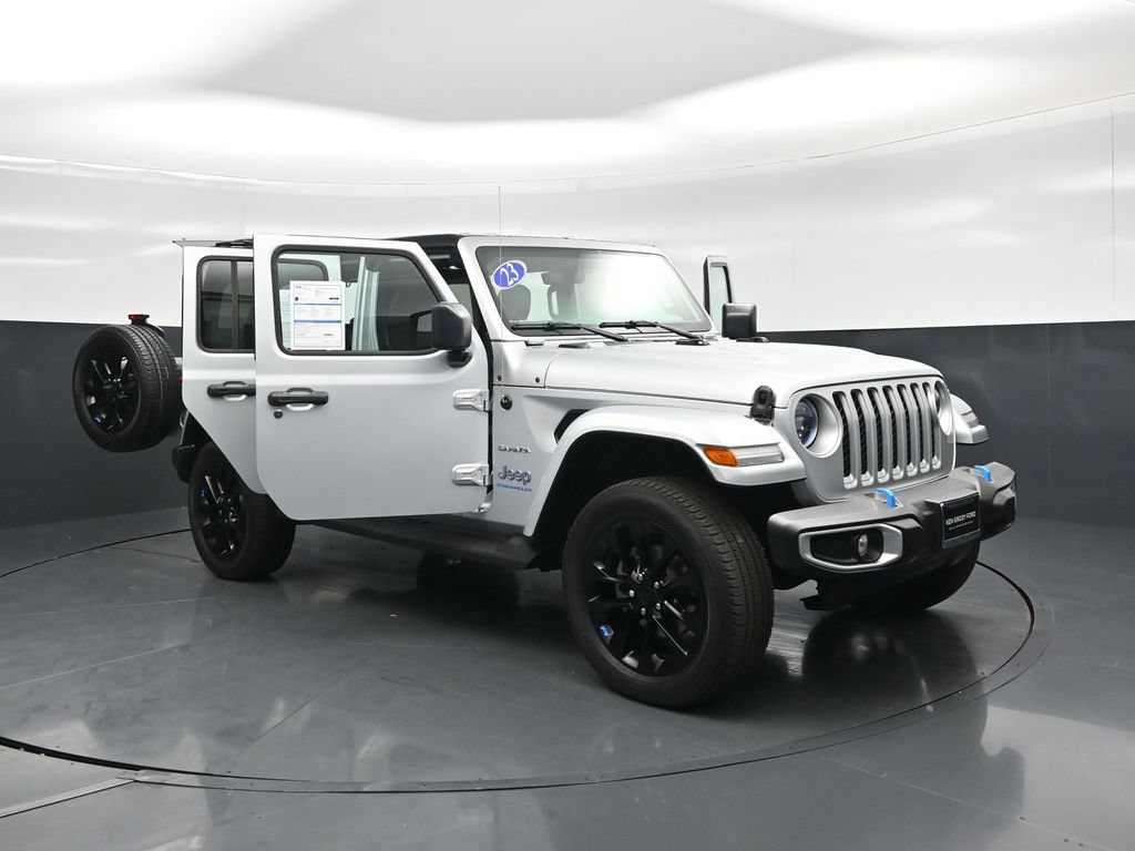 Used 2023 Jeep Wrangler Unlimited Sahara w/ Cold Weather Group AWD/4WD image 30