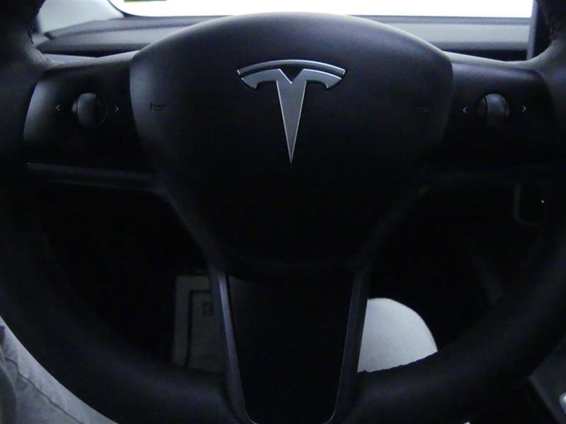 Used 2021 Tesla Model 3 Standard Range Plus image 14