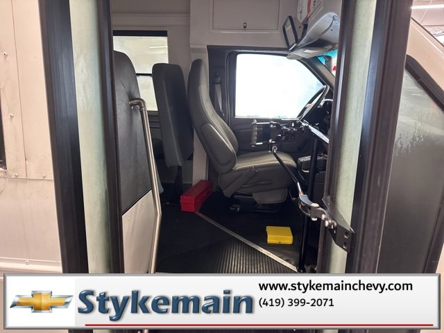 Used 2013 Chevrolet Express 3500 w/ School Bus Package image 11
