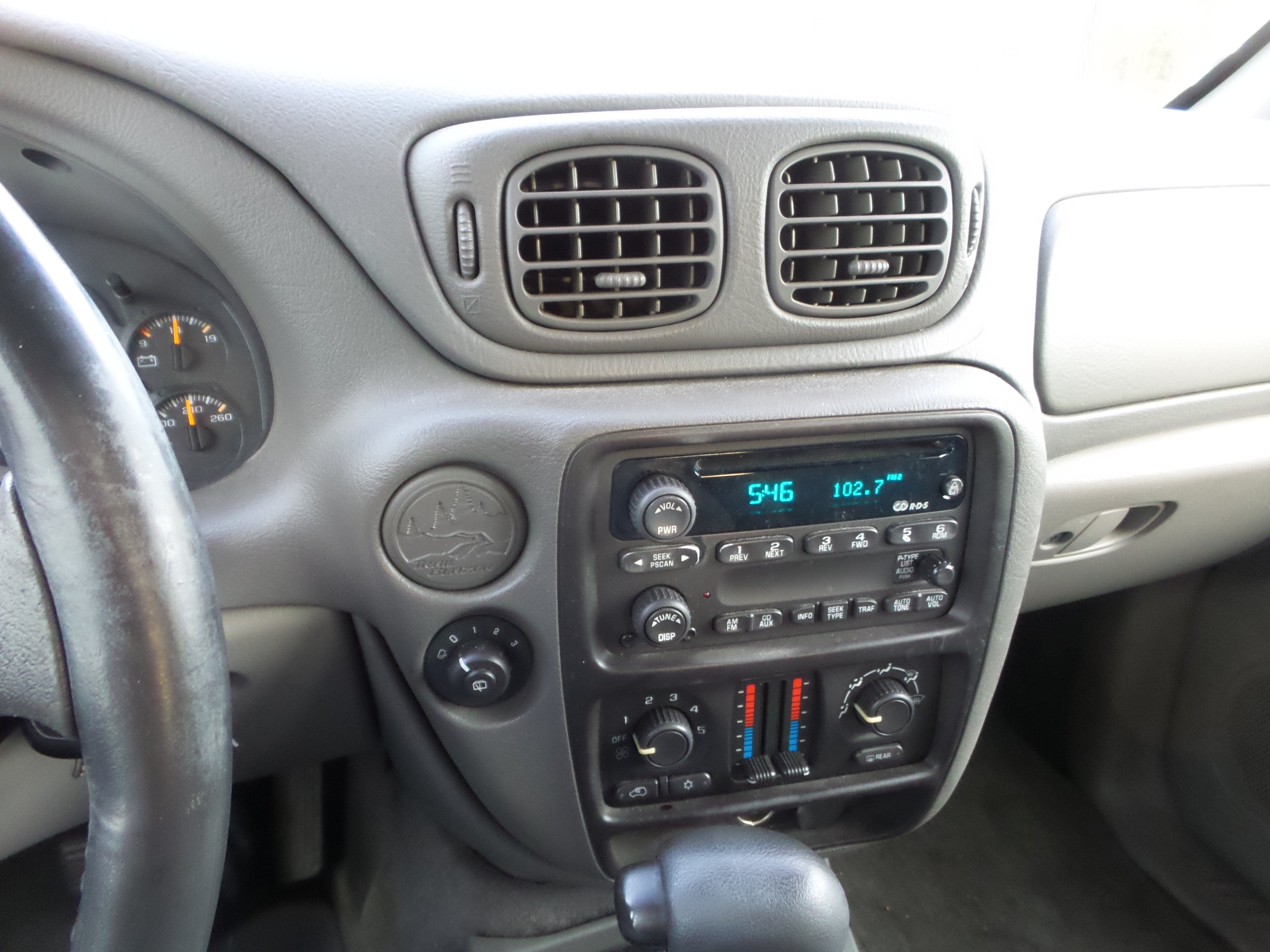 Used 2002 Chevrolet TrailBlazer LS w/ Preferred Equipment Group RWD image 36