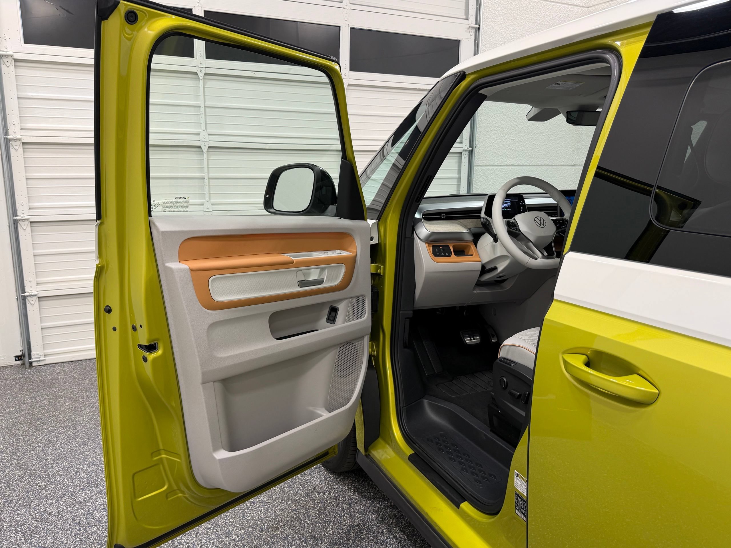 New 2025 Volkswagen ID. Buzz Pro S Plus AWD/4WD image 19