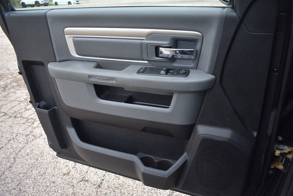 Used 2014 RAM 1500 Express AWD/4WD image 27