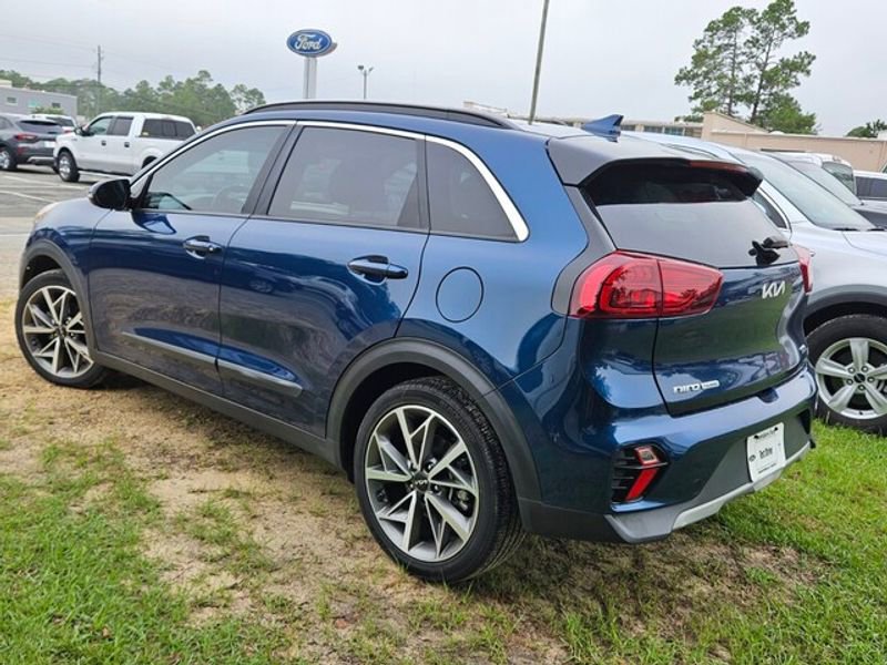 Used 2022 Kia Niro Touring Special Edition image 7