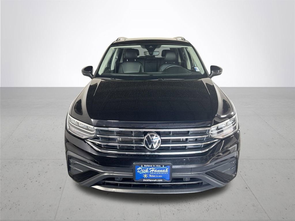 Certified 2022 Volkswagen Tiguan SE w/ Panoramic Sunroof Package image 3