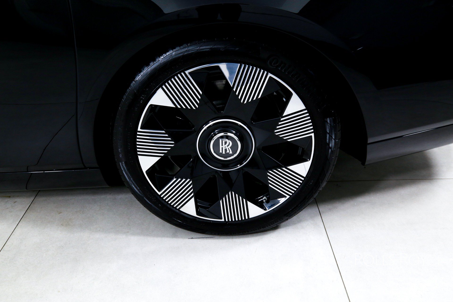 New 2027 Rolls-Royce Phantom Sedan RWD image 43