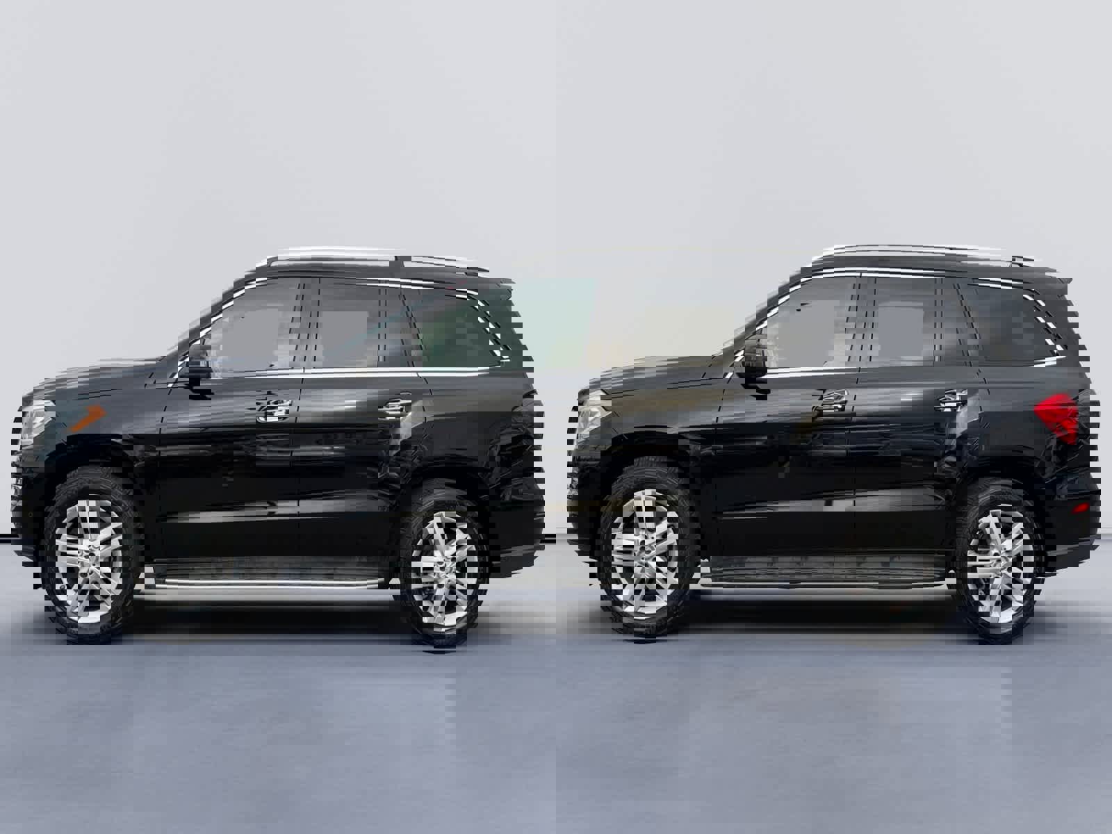 Used 2014 Mercedes-Benz GL 450 4MATIC image 6