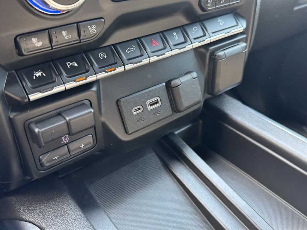 Used 2019 GMC Sierra 1500 SLT w/ SLT Premium Plus Package AWD/4WD image 27