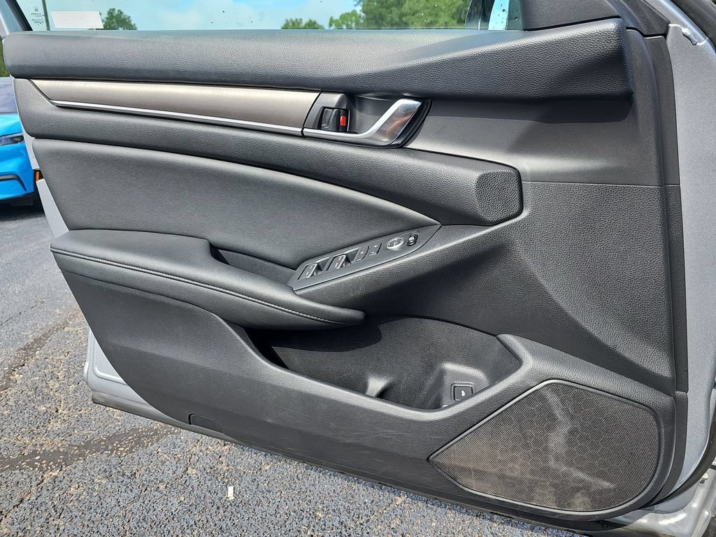 Used 2020 Honda Accord LX image 32