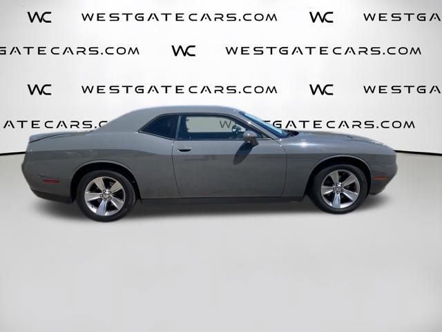 Used 2018 Dodge Challenger SXT RWD image 23