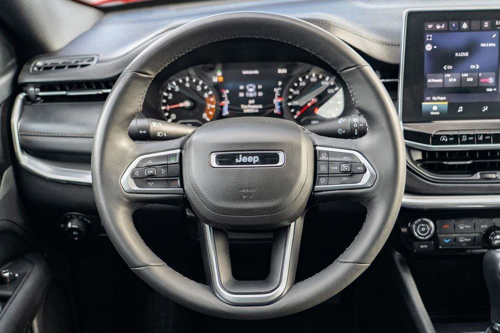 Used 2023 Jeep Compass Limited image 18