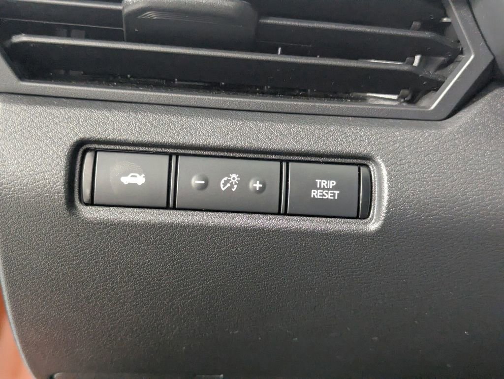 Used 2019 Nissan Altima 2.5 SR FWD image 12
