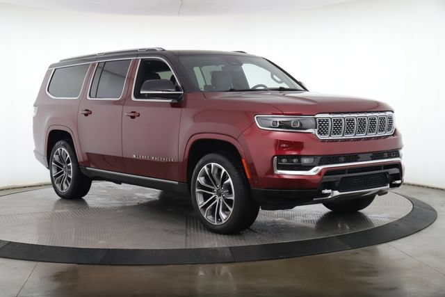 Used 2025 Jeep Grand Wagoneer L Series III w/ Rear Seat Video Group 1 AWD/4WD image 2