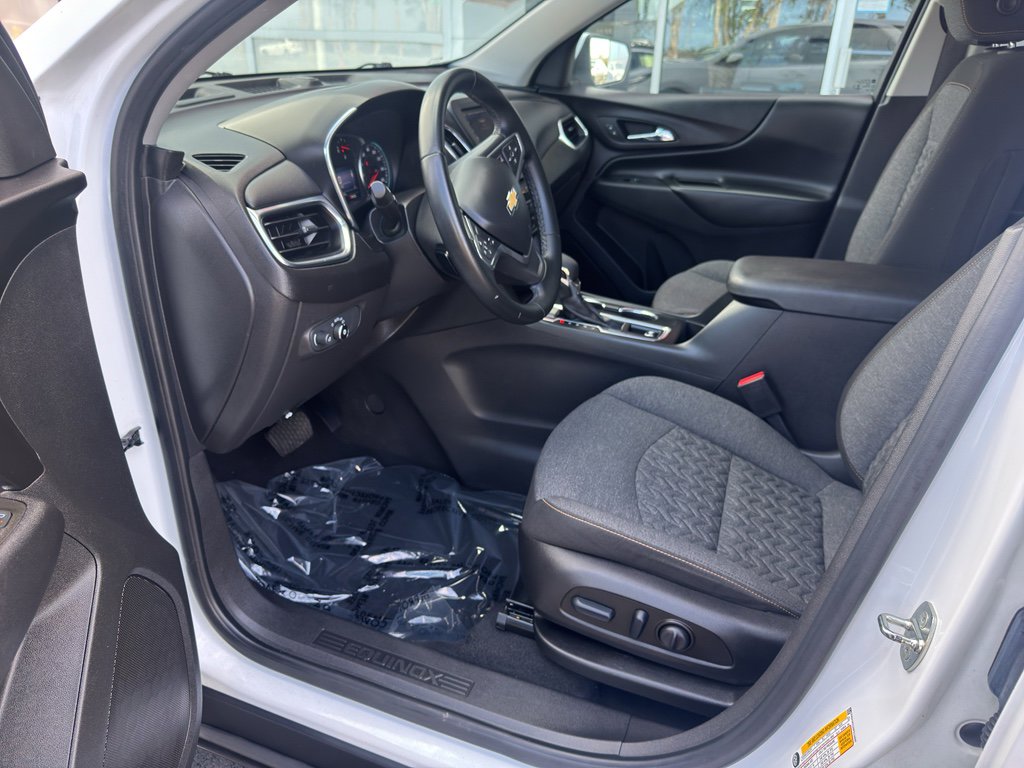 Used 2023 Chevrolet Equinox LT image 5