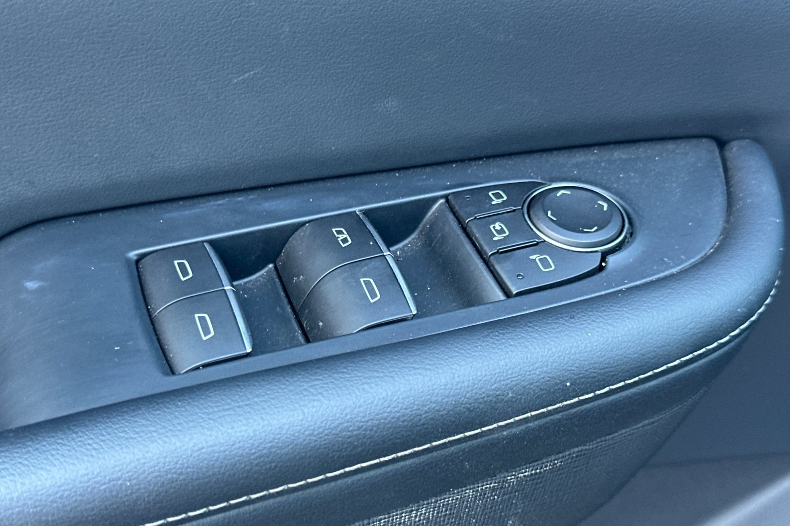 Used 2026 Buick Enclave Sport Touring FWD image 12