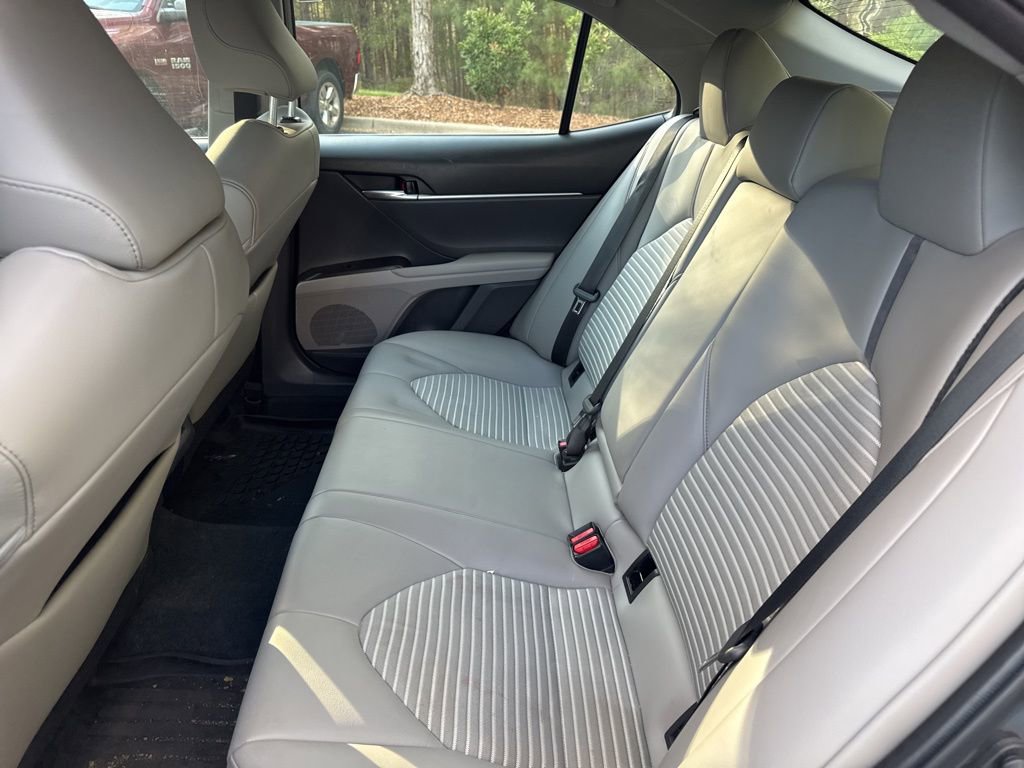 Used 2023 Toyota Camry SE image 10
