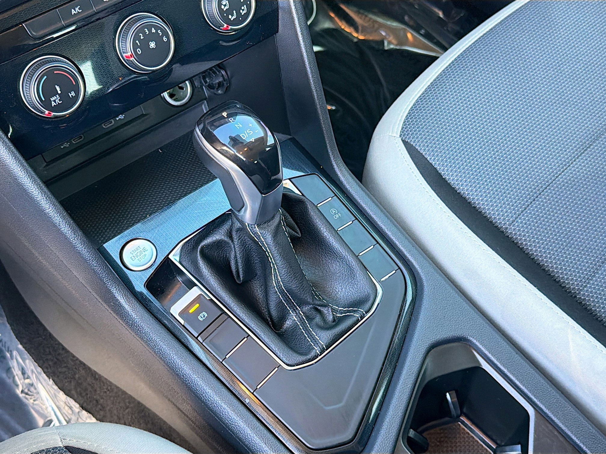 Used 2025 Volkswagen Taos S image 26