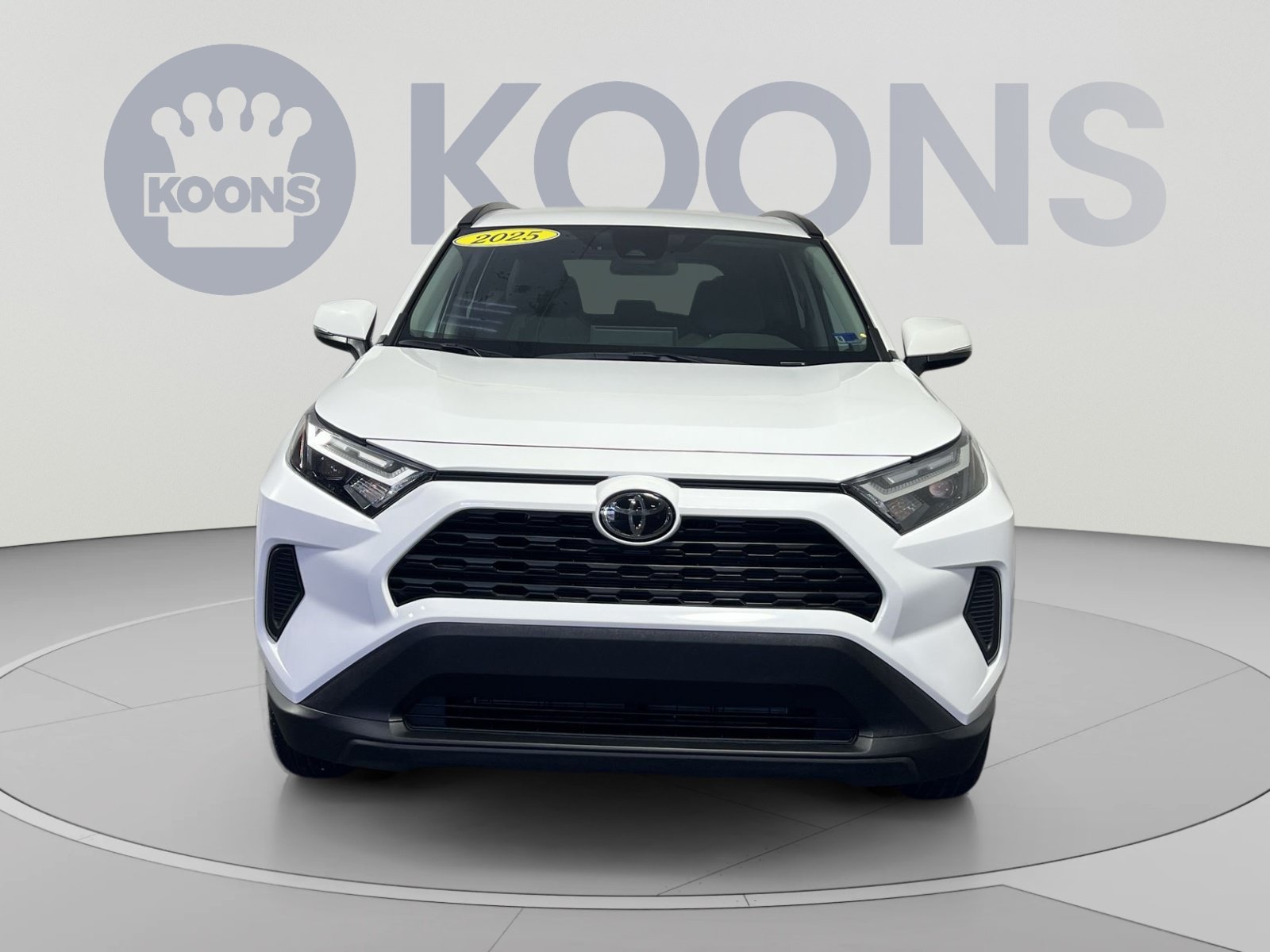 Used 2025 Toyota RAV4 XLE AWD/4WD image 4