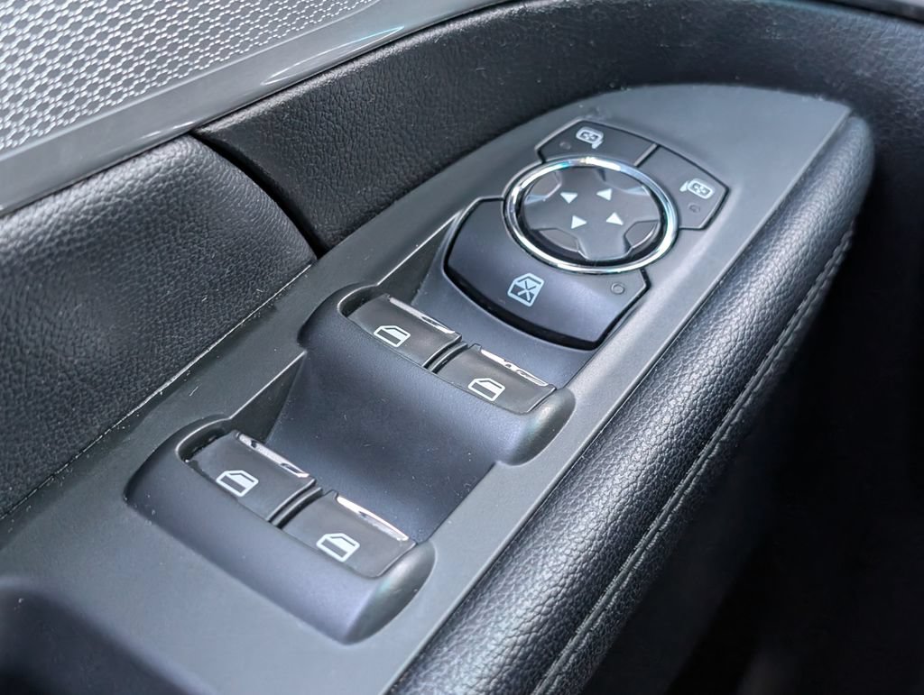 Used 2016 Ford Explorer XLT w/ Equipment Group 202A FWD image 19