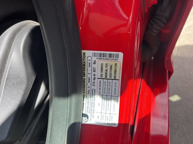 Used 2017 Ford Focus ST FWD image 9