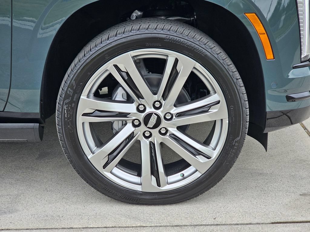 New 2026 Cadillac Escalade ESV Sport w/ Touring Package AWD/4WD image 9