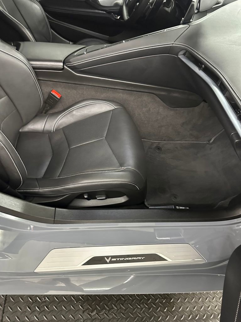 Used 2024 Chevrolet Corvette Stingray Coupe w/ Z51 Performance Package image 36