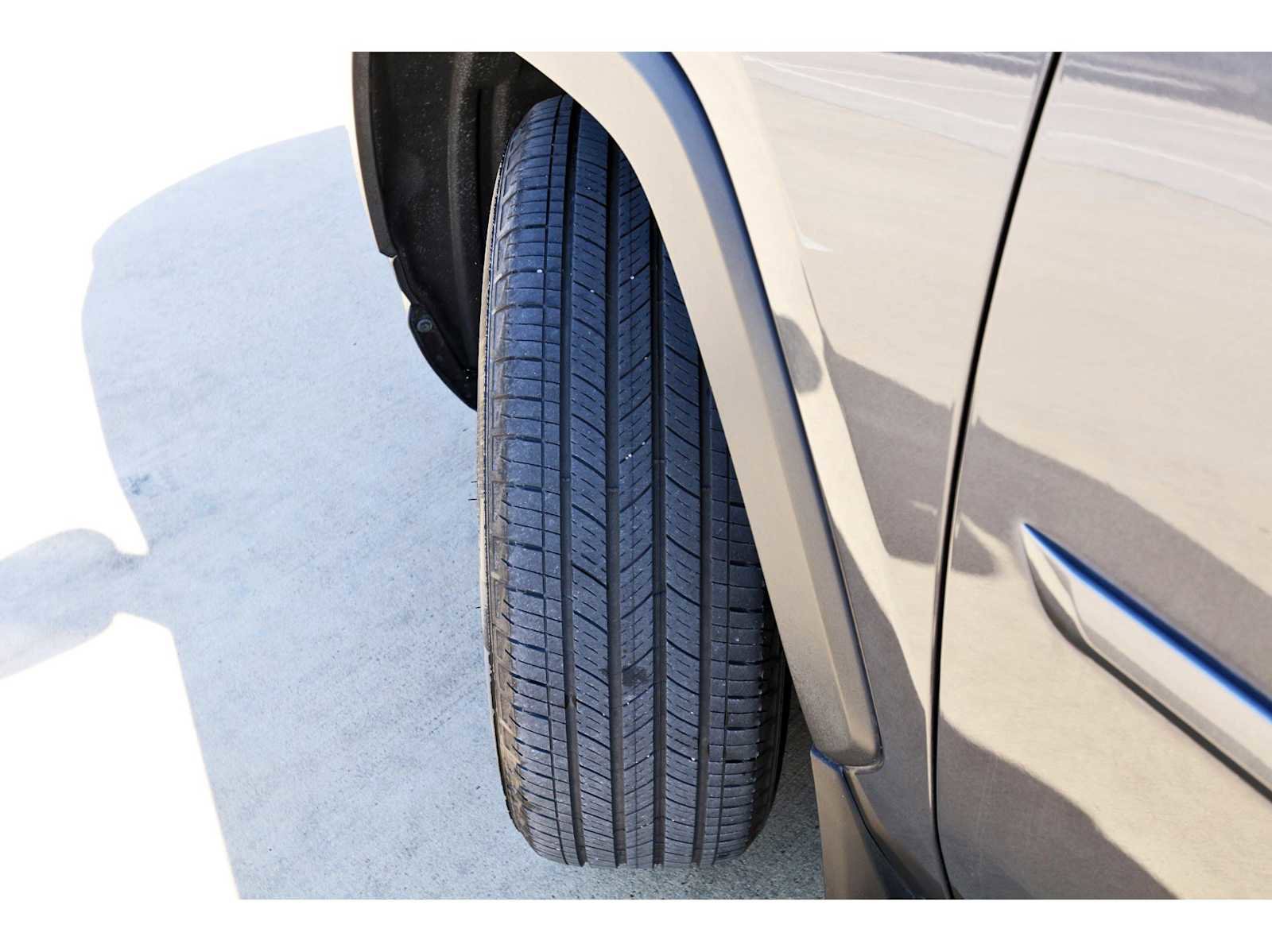 Used 2024 Toyota RAV4 LE image 27