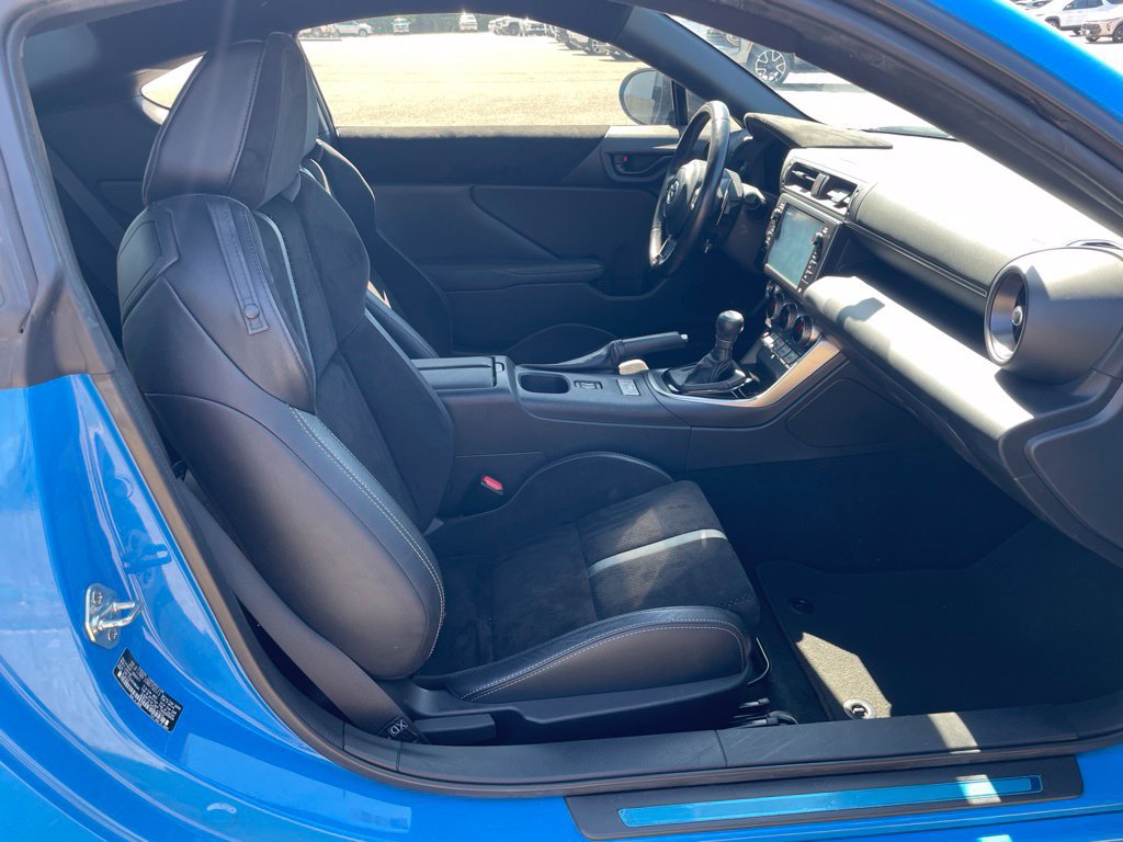 Used 2022 Toyota GR86 Premium RWD image 27