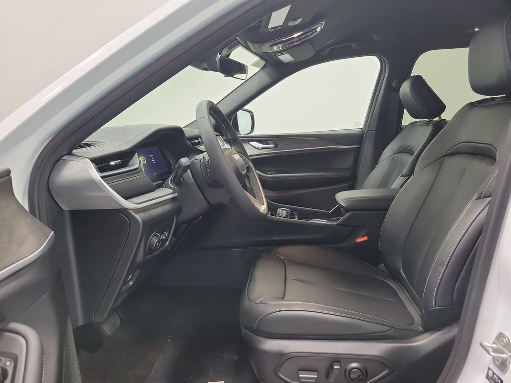 New 2026 Jeep Grand Cherokee L Limited AWD/4WD image 10