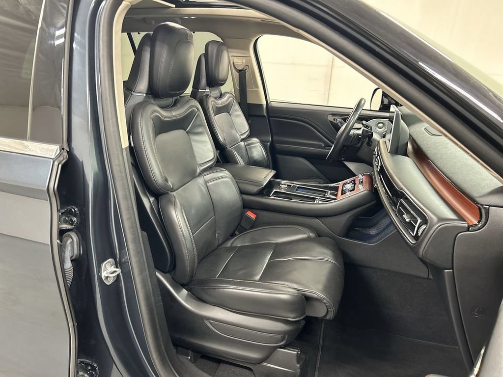 Used 2021 Lincoln Aviator Reserve w/ Equipment Group 201A AWD/4WD image 25