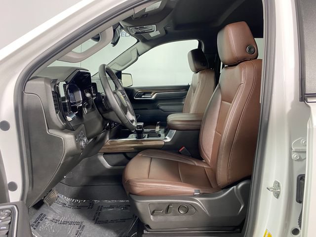 Certified 2025 Chevrolet Silverado 1500 LT AWD/4WD image 10