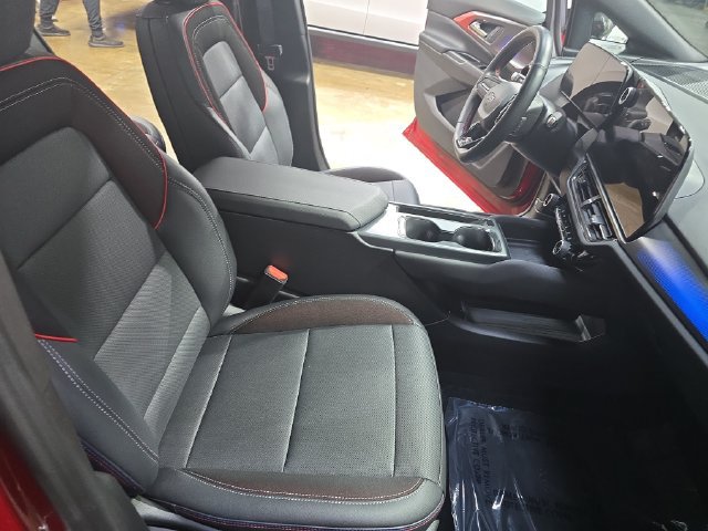 Used 2025 Chevrolet Equinox EV RS AWD/4WD image 12