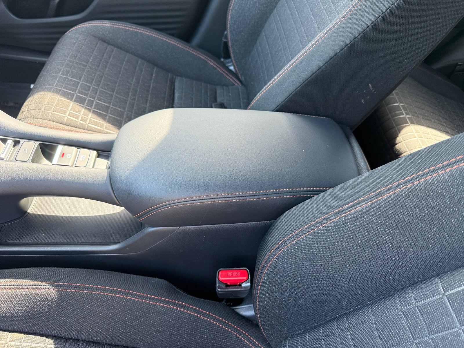 Used 2025 Honda HR-V Sport image 14