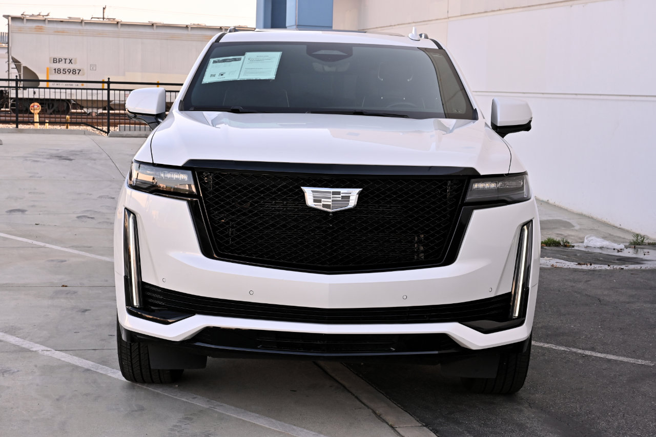 Used 2021 Cadillac Escalade ESV Sport w/ Driver Assist Tech Package RWD image 10