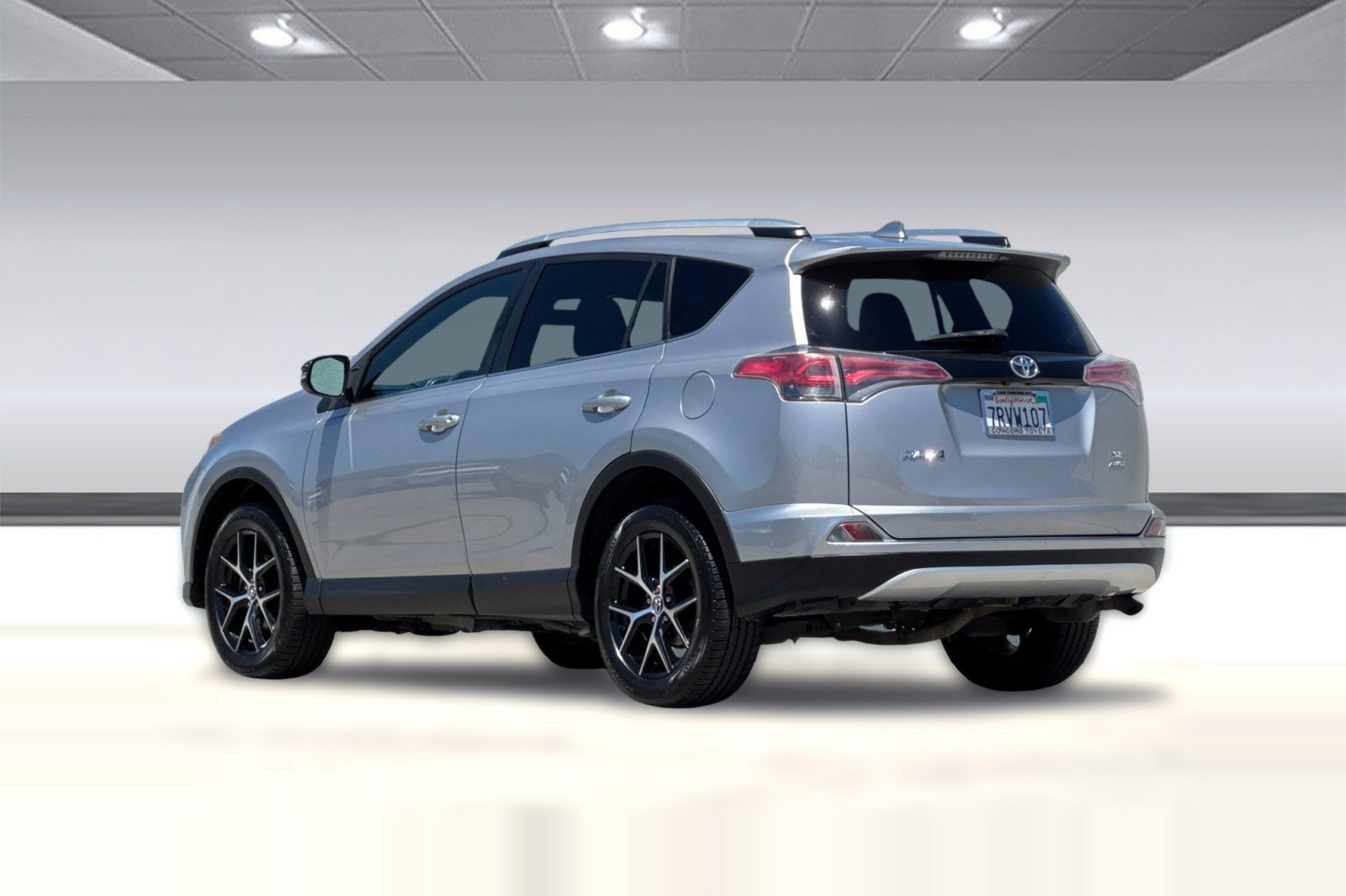 Used 2016 Toyota RAV4 SE AWD/4WD image 3