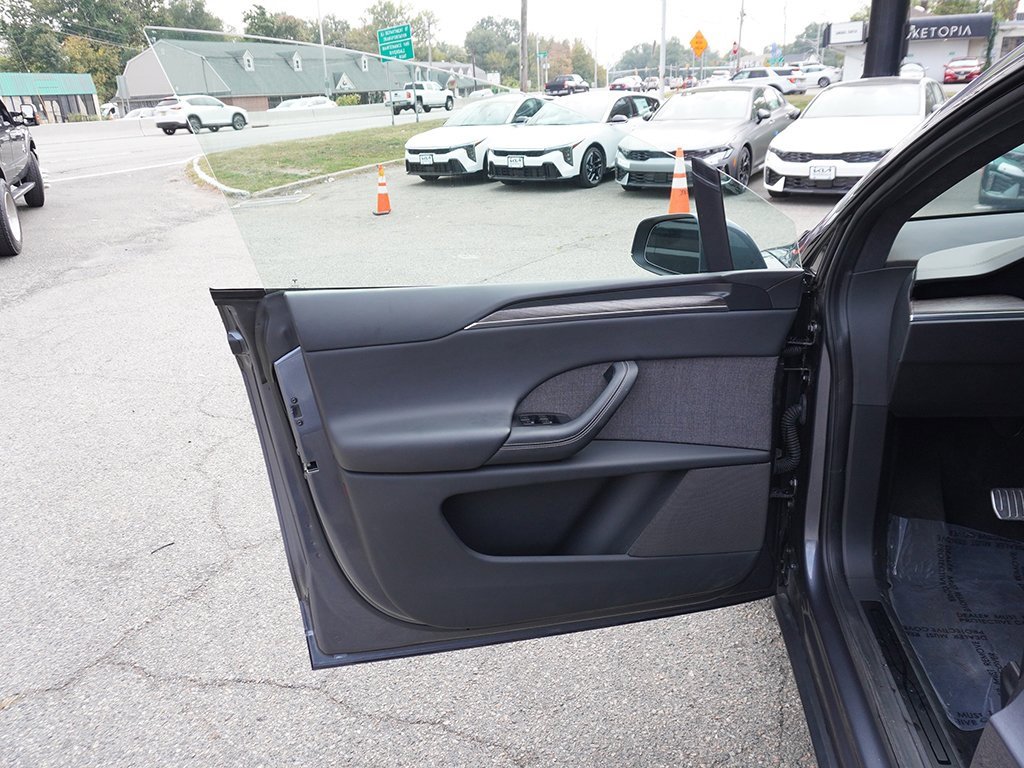 Used 2022 Tesla Model X image 27