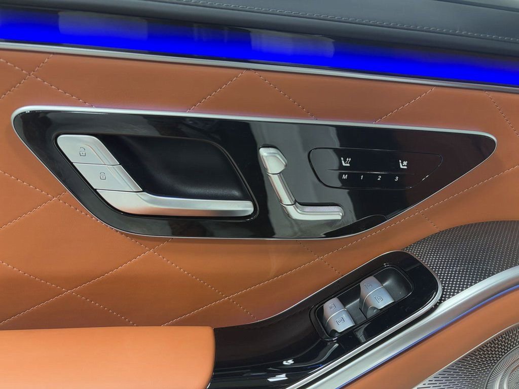 Certified 2023 Mercedes-Benz S 580e 4MATIC Sedan w/ AMG Line image 29