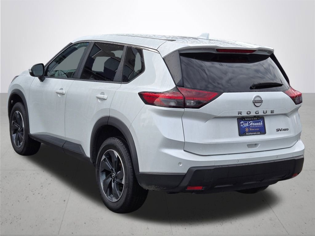 Used 2024 Nissan Rogue SV image 8
