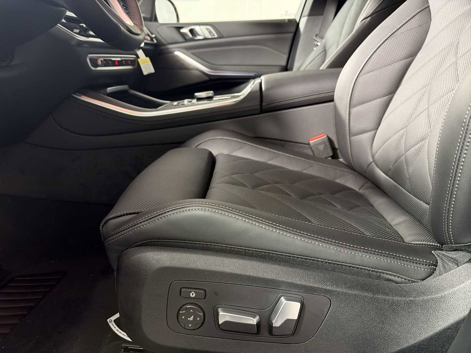 New 2026 BMW X5 xDrive40i w/ Premium Package image 12