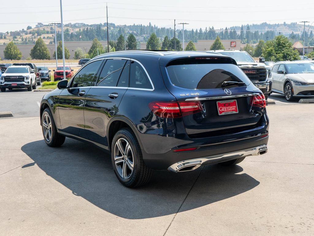 Used 2019 Mercedes-Benz GLC 300 4MATIC image 5