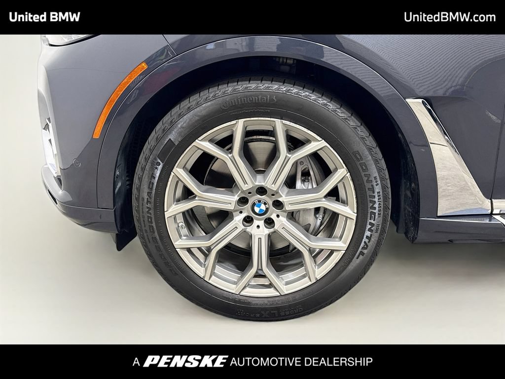 Used 2022 BMW X7 xDrive40i AWD/4WD image 9
