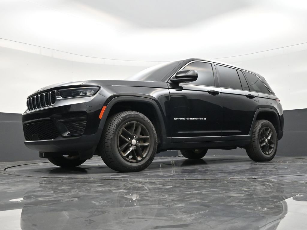 Used 2024 Jeep Grand Cherokee Laredo X w/ Luxury Tech Group I AWD/4WD image 20