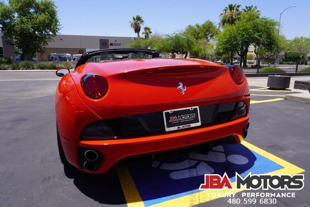Used 2014 Ferrari California RWD image 77
