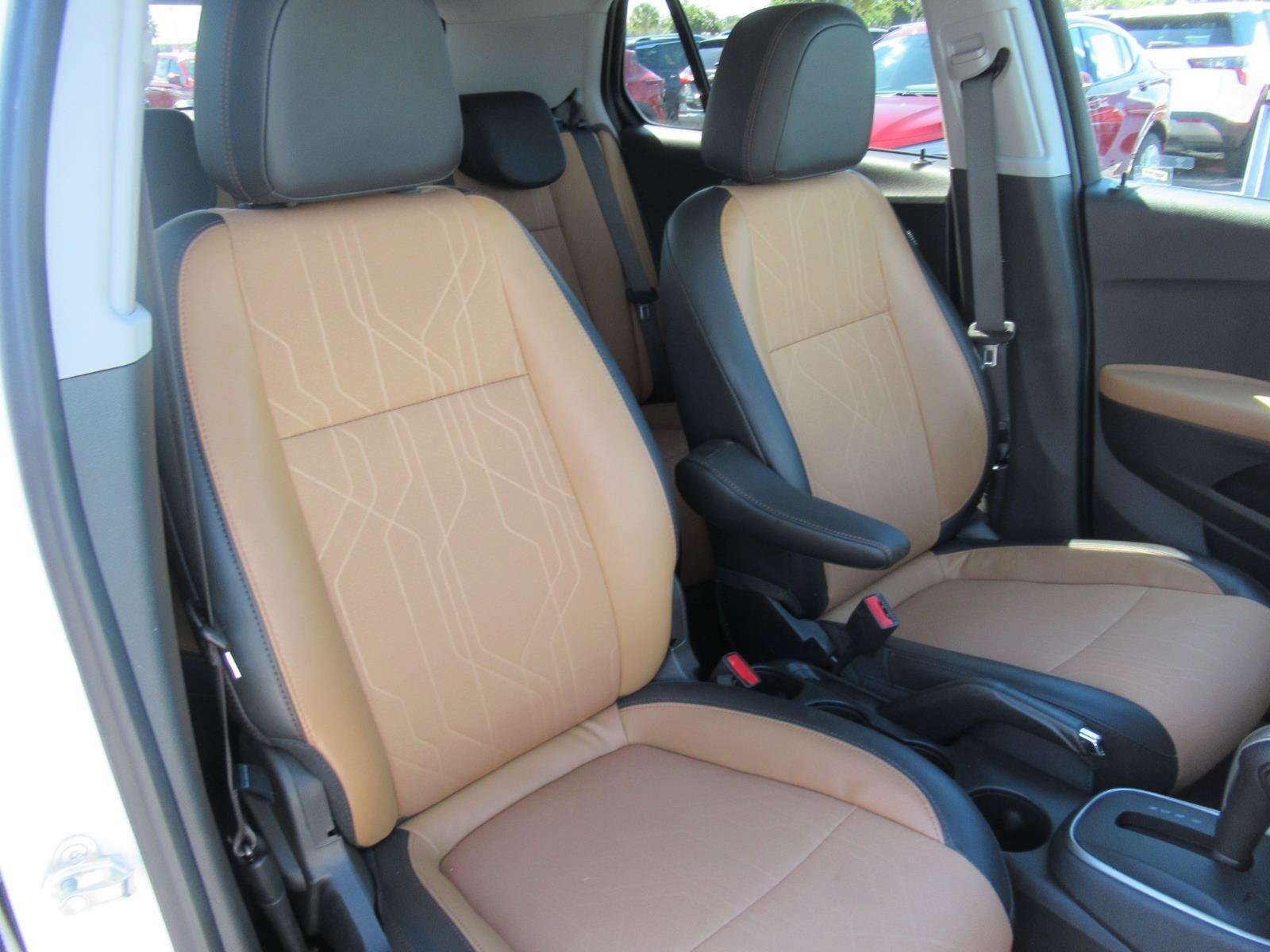 Certified 2020 Chevrolet Trax LT w/ Driver Confidence Package FWD image 9